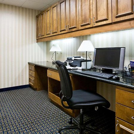 Hampton Inn & Suites Pittsburg Exterior photo